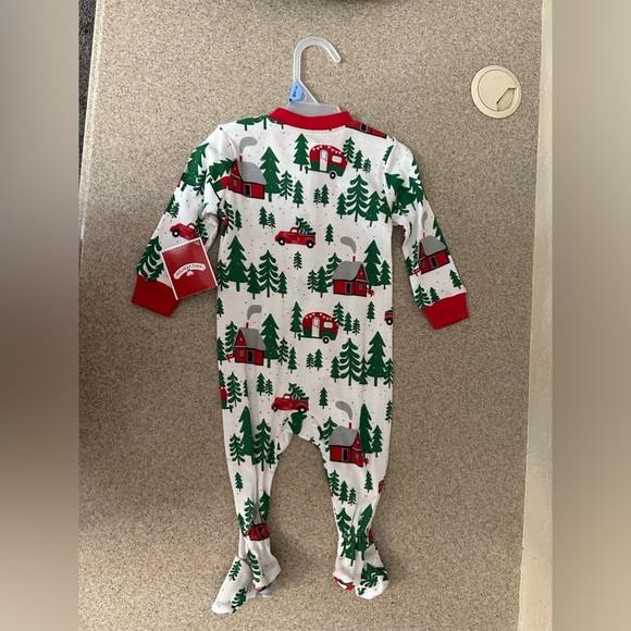 Holiday Time Baby Boy Girl Christmas Sleeper size 0 - 3 Months Cabin Camper NEW - Picture 2 of 3